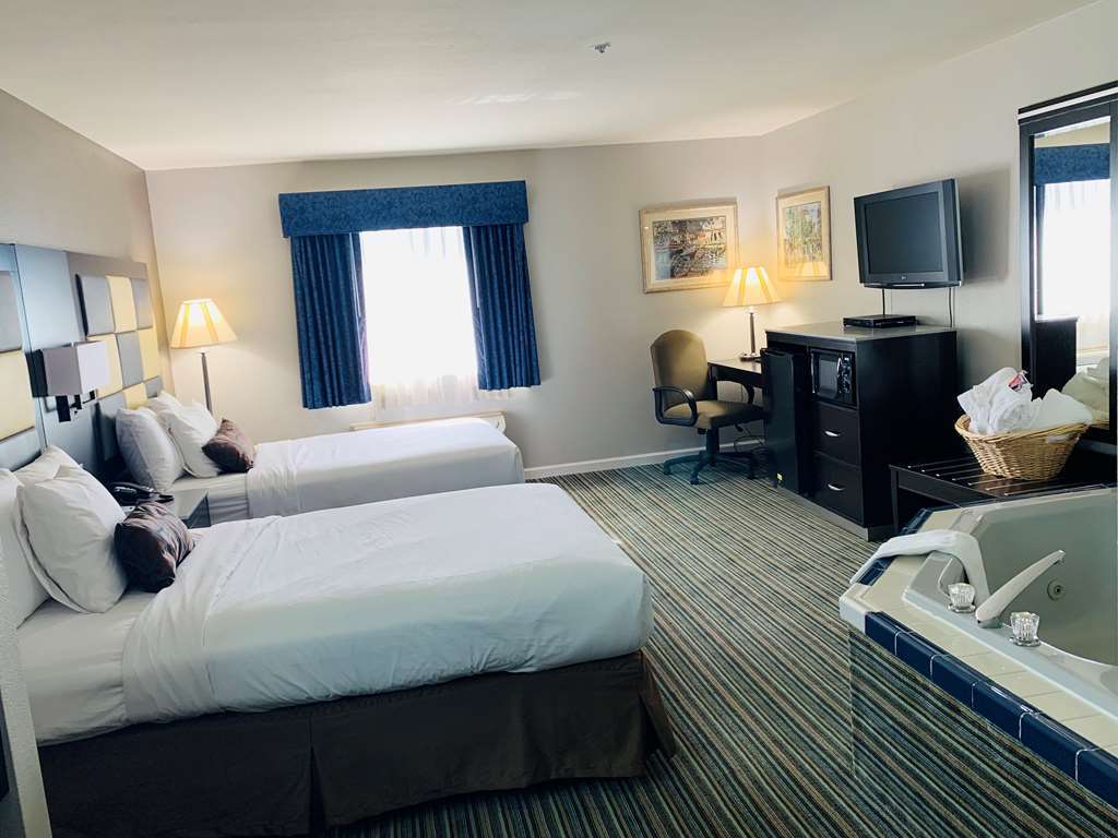 Surestay Plus Hotel By Best Western Redding Room photo